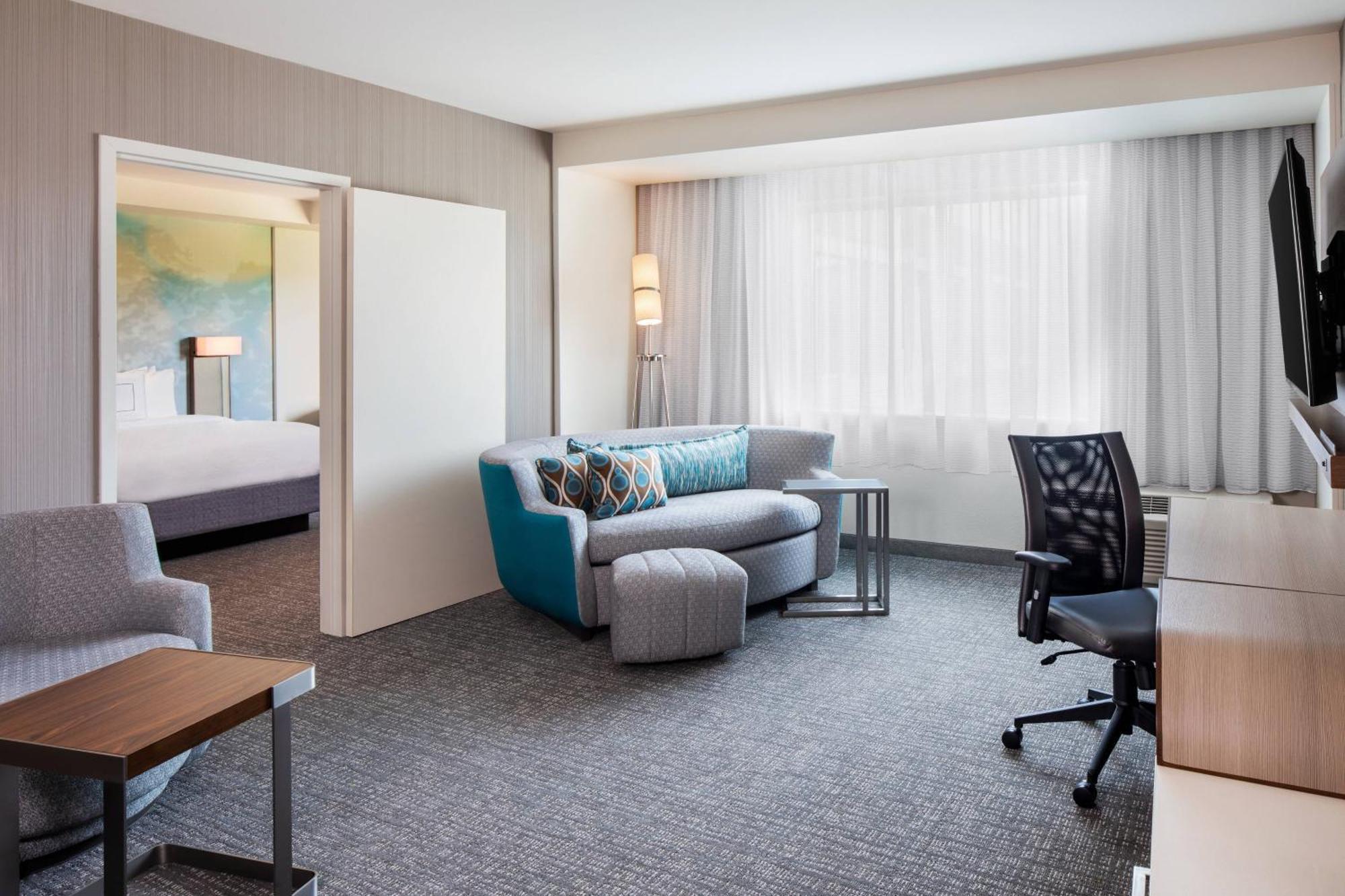 Courtyard By Marriott Wayne Fairfield Hotel Bagian luar foto