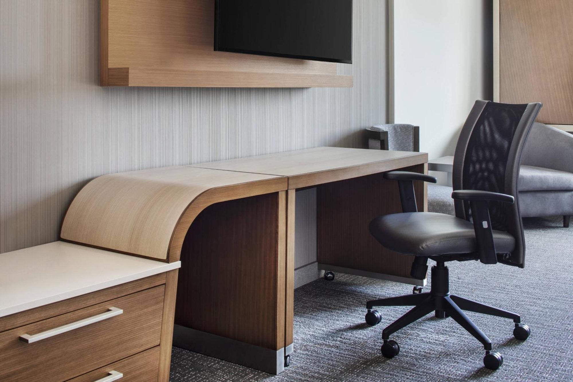 Courtyard By Marriott Wayne Fairfield Hotel Bagian luar foto