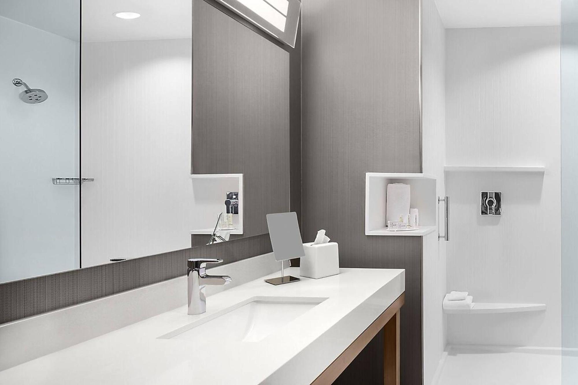 Courtyard By Marriott Wayne Fairfield Hotel Bagian luar foto