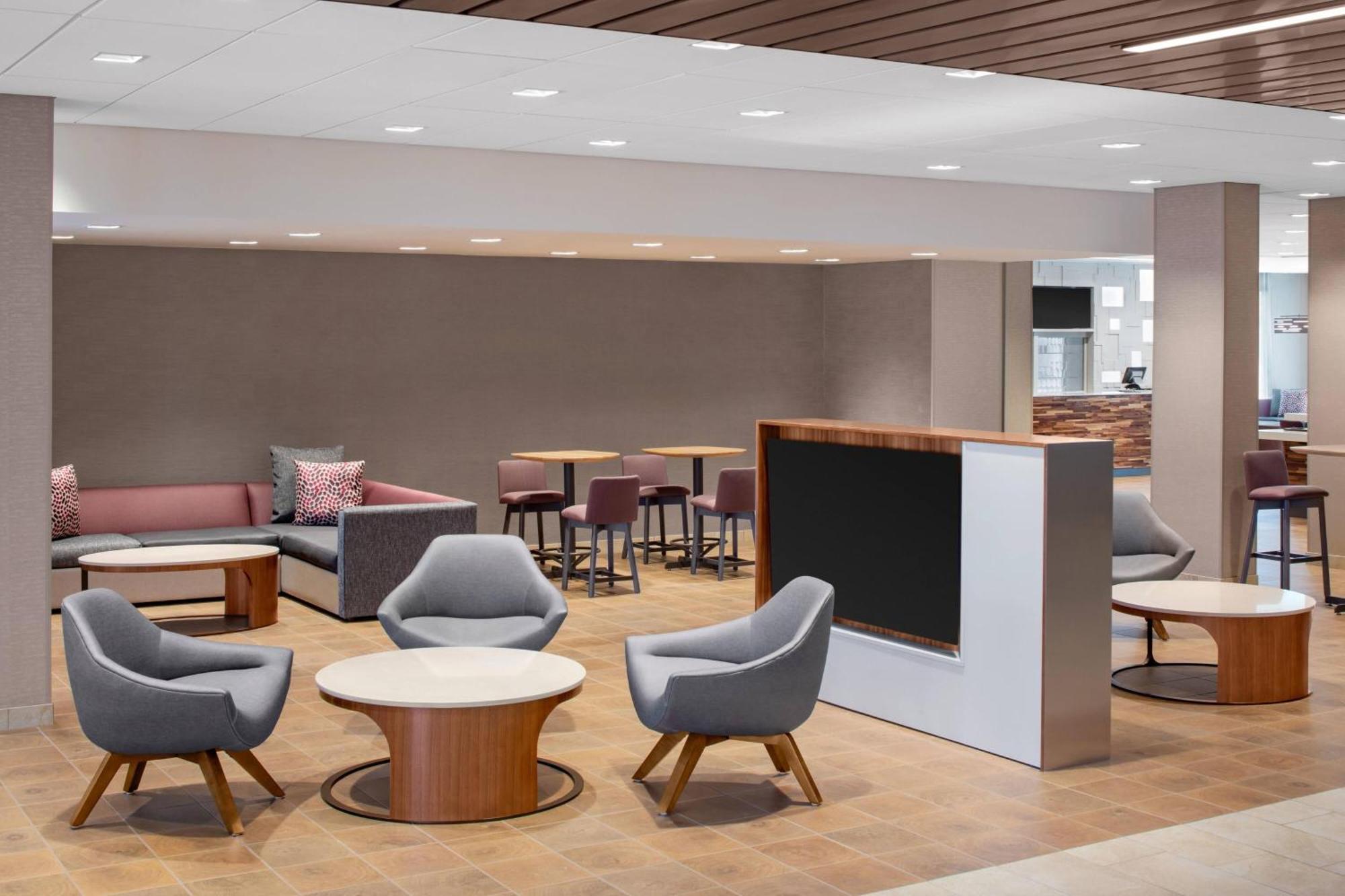 Courtyard By Marriott Wayne Fairfield Hotel Bagian luar foto