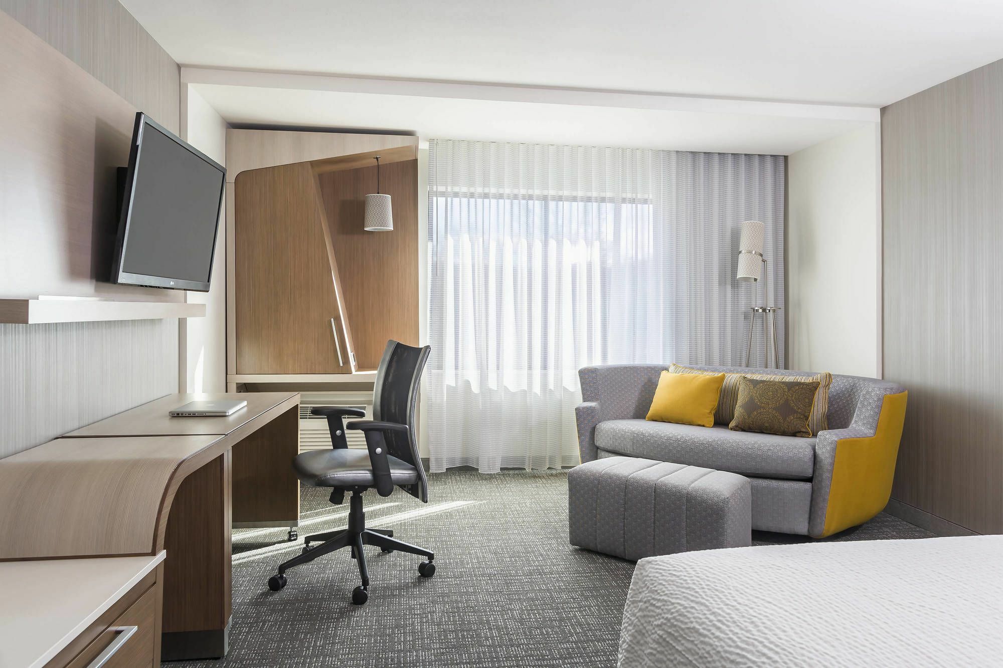 Courtyard By Marriott Wayne Fairfield Hotel Bagian luar foto